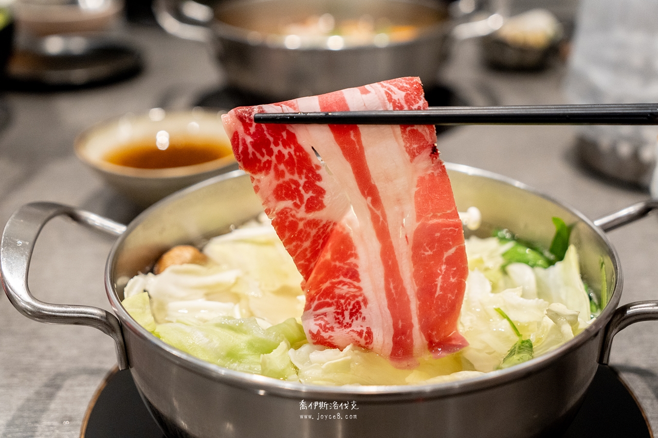 一條雞湯火鍋雪花牛胸腹肉盤