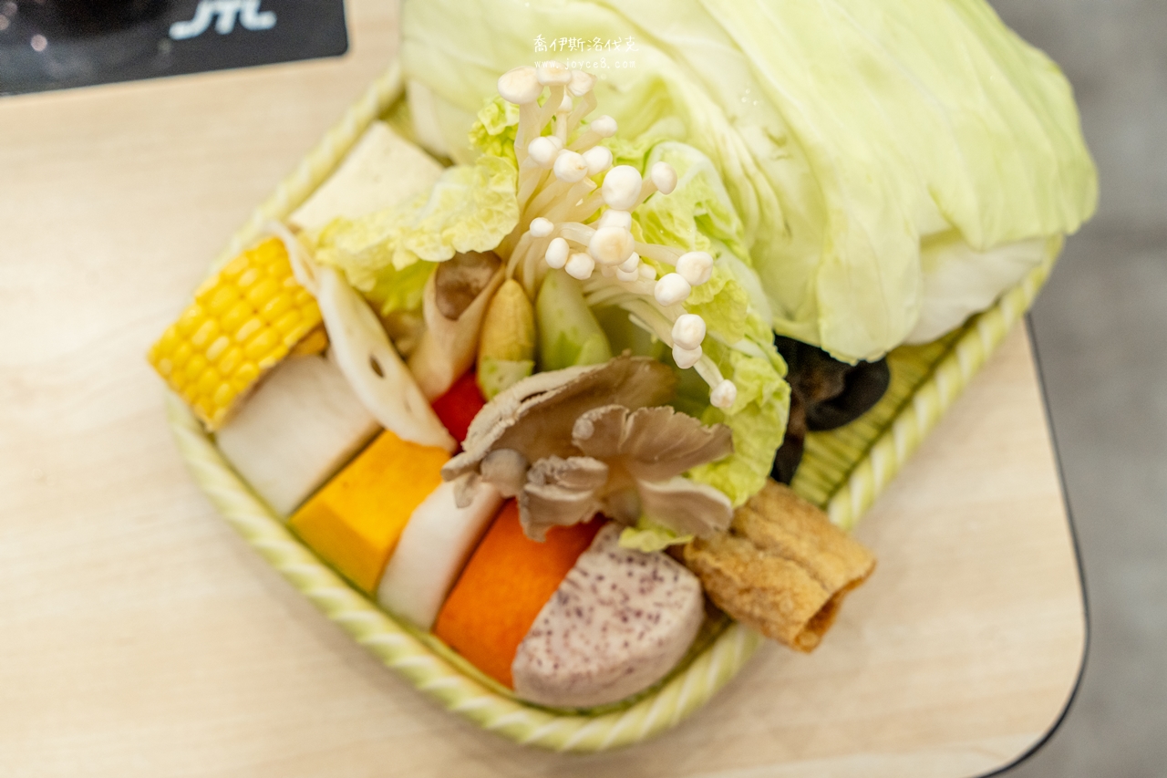 錢都日式涮涮鍋三峽北大店|好吃嗎?菜單、價格一次看 - 第19張圖 蔬食菜盤內容