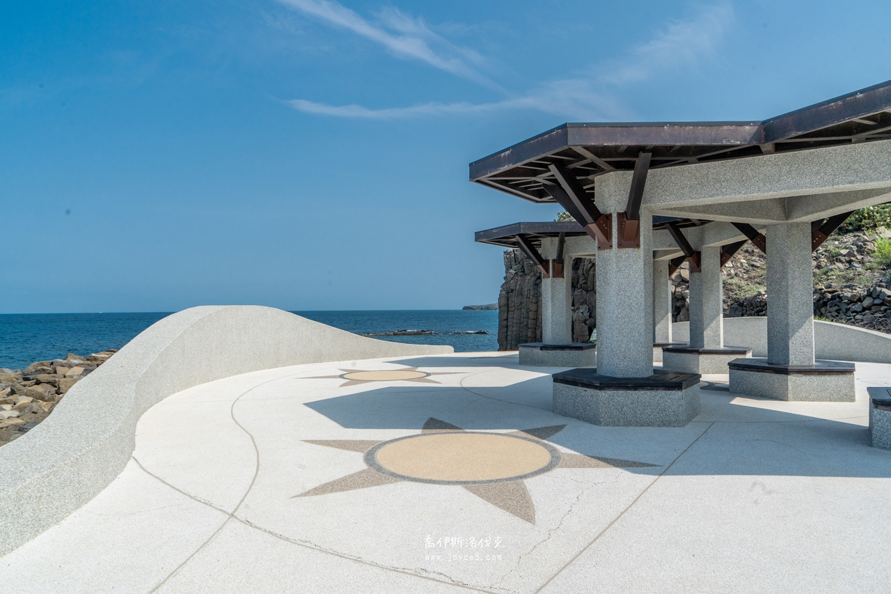 池西岩瀑(九孔瀑布)西嶼景點,潮汐限定的廢棄九孔池秘境 - 第13張圖 池西岩瀑入口小涼亭與停車場