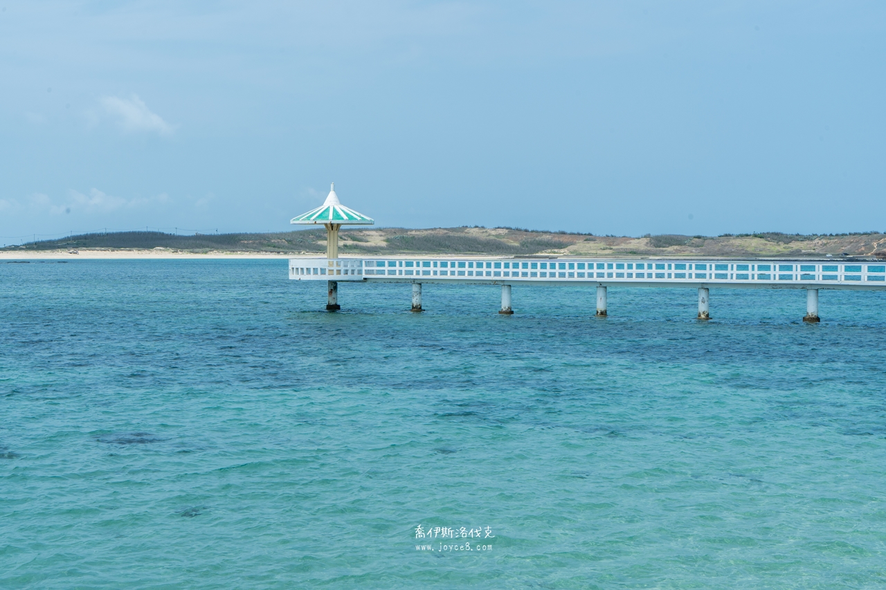 小池角雙曲橋海天一色美麗景色